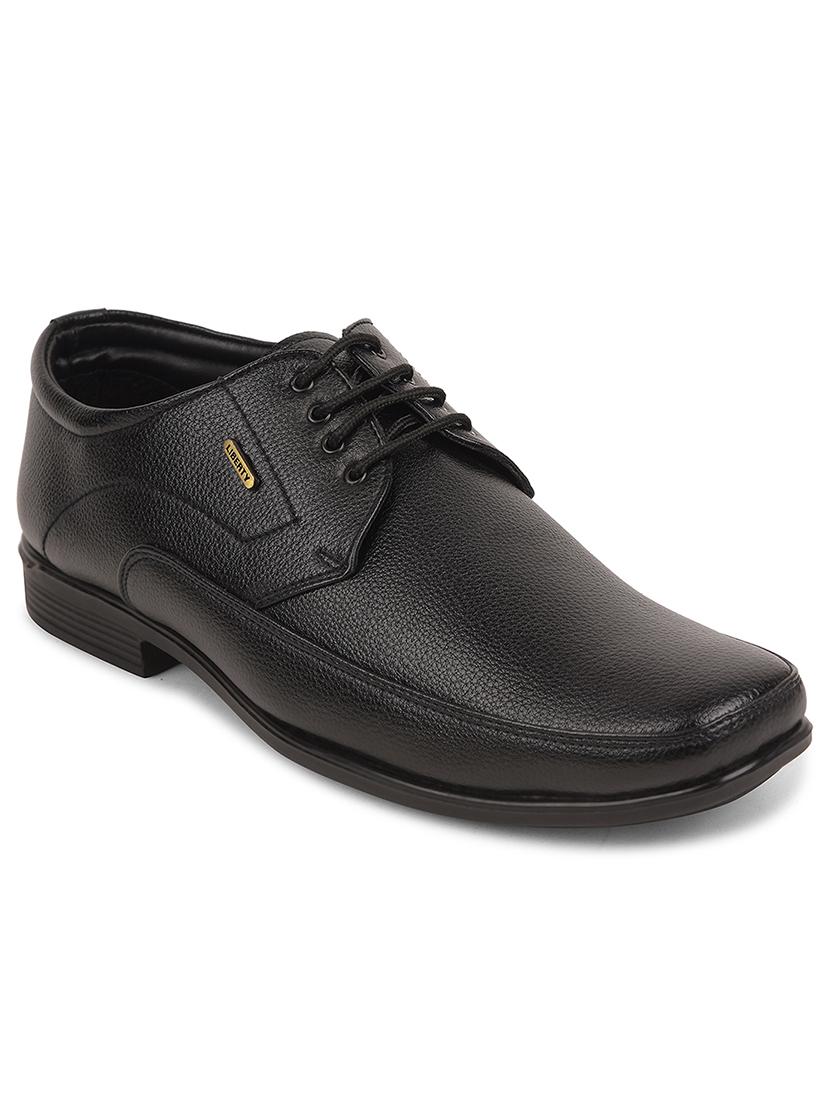 men black lace-up derby