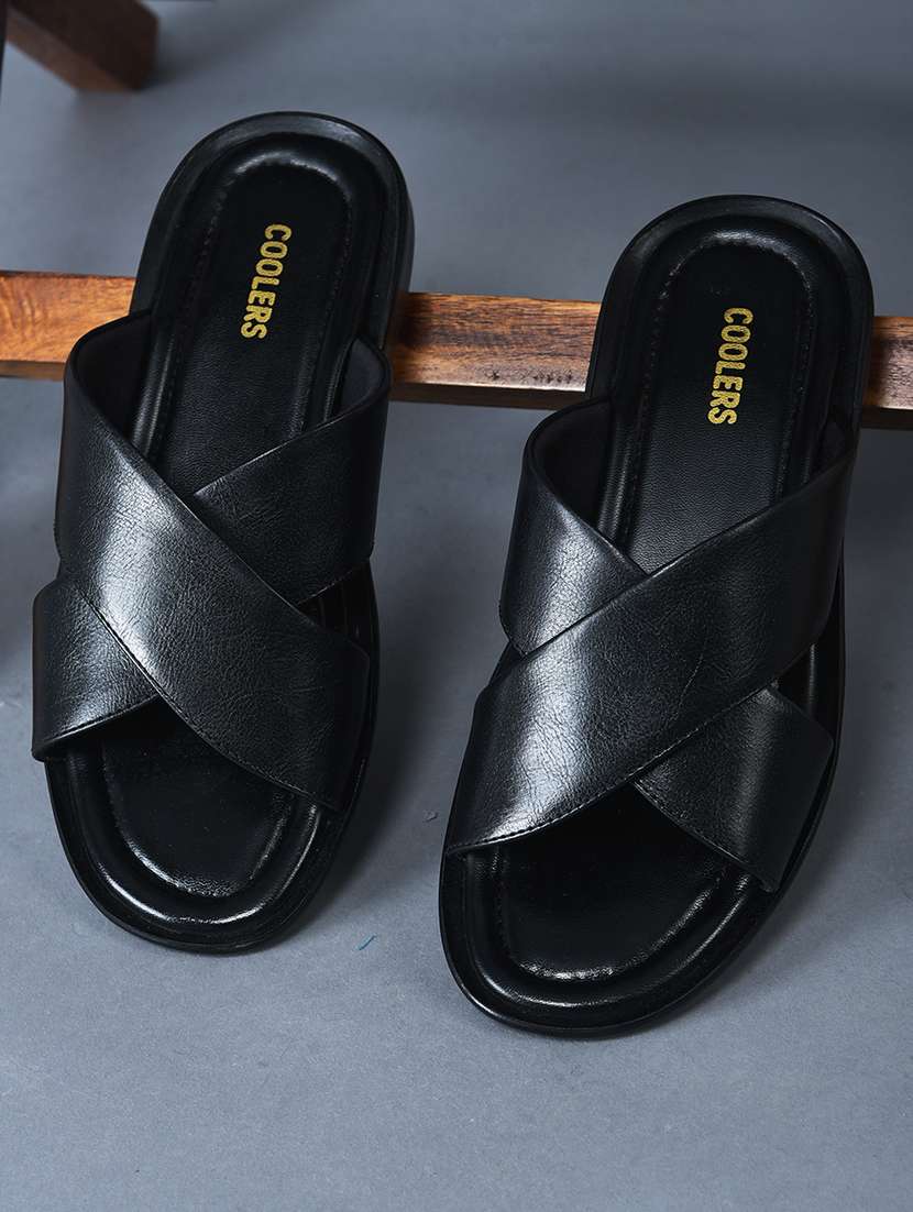 men solid slip on sandal