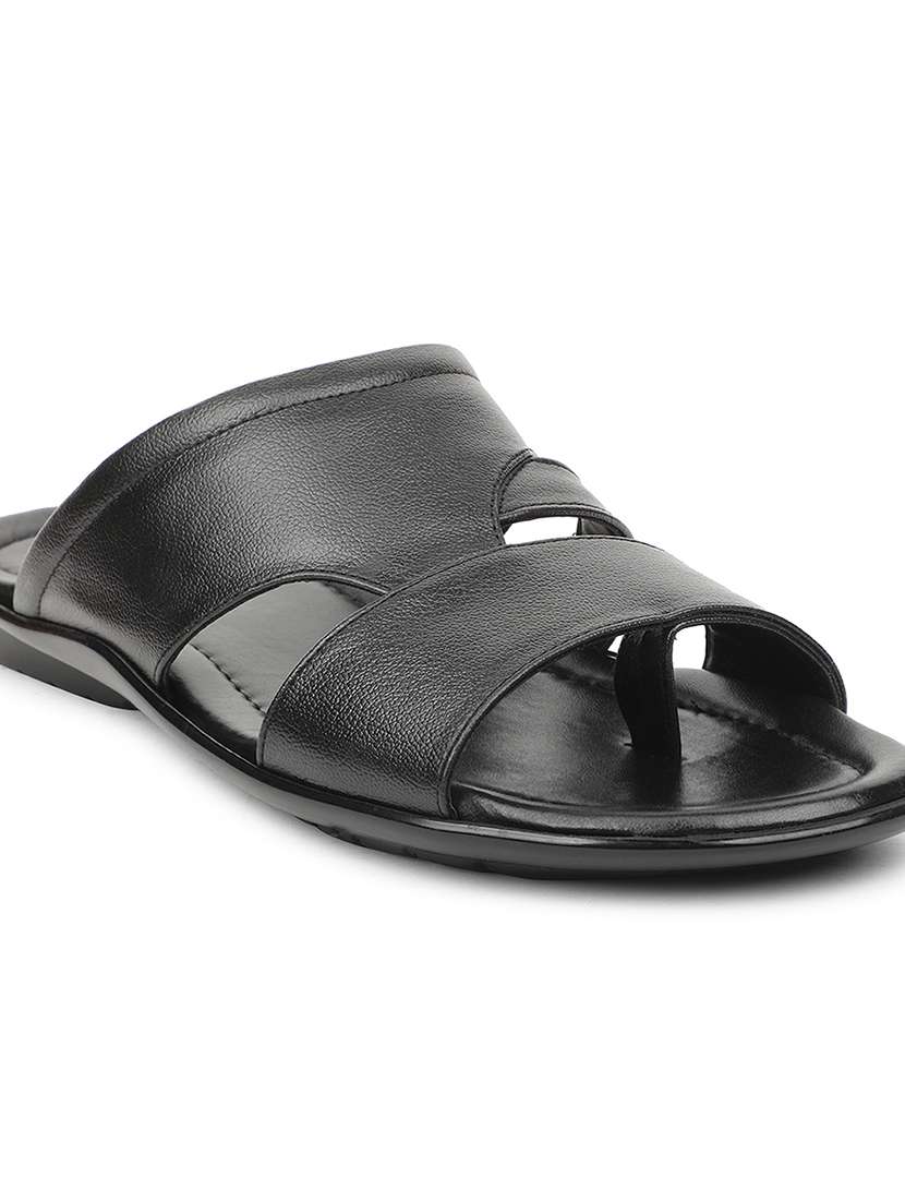 men solid toe separator sandal - 22029302 -  Standard Image - 5