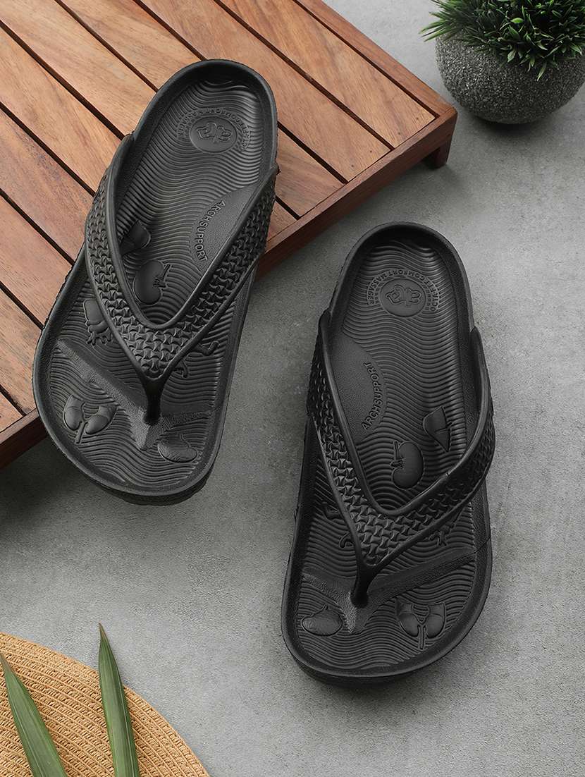 men solid toe separator flip flop - 22029323 - Zoom Image - 0