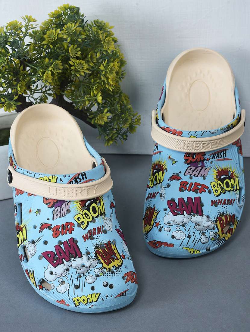 men printed slip on clogs