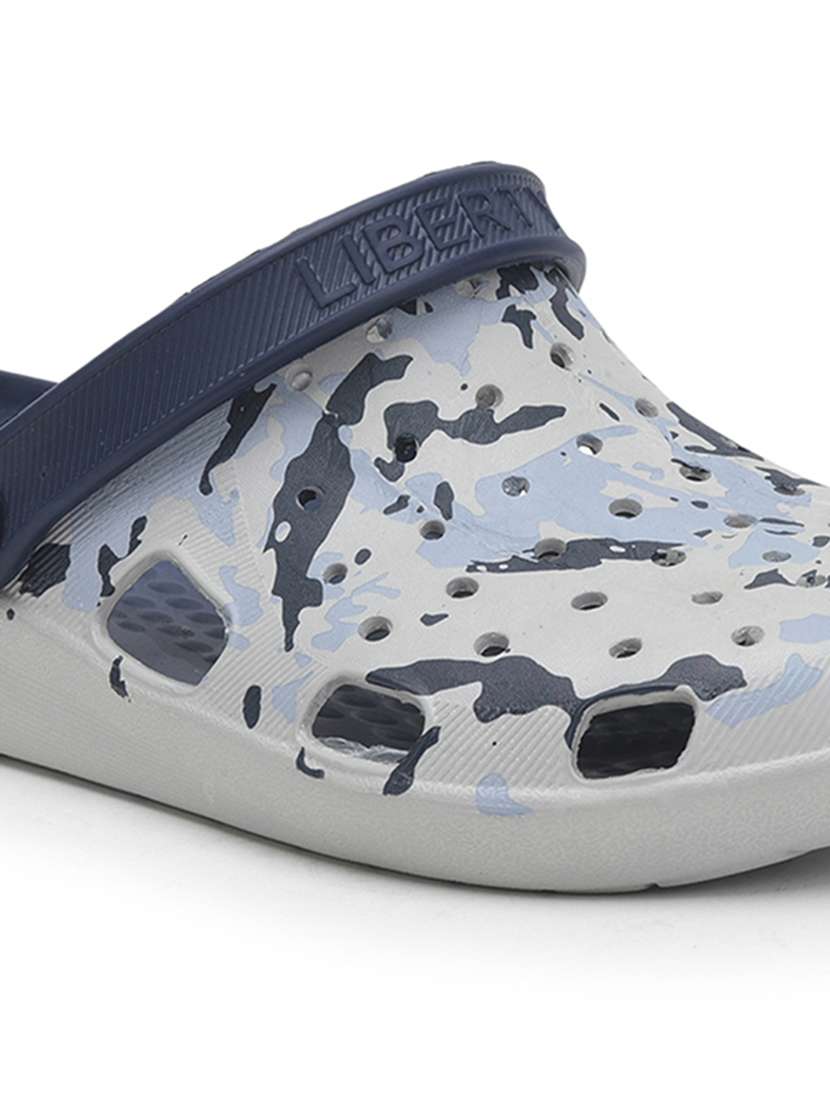 men camouflage slip on clogs - 22029350 -  Standard Image - 5