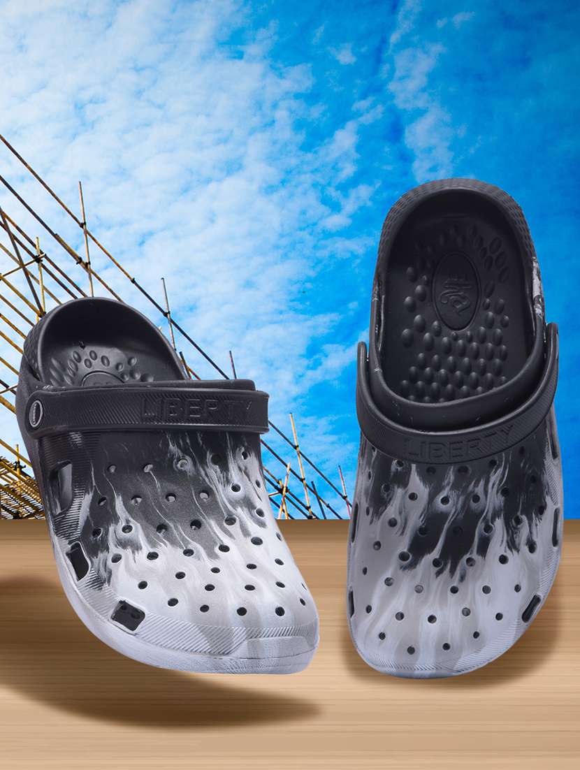 men printed slip on clogs