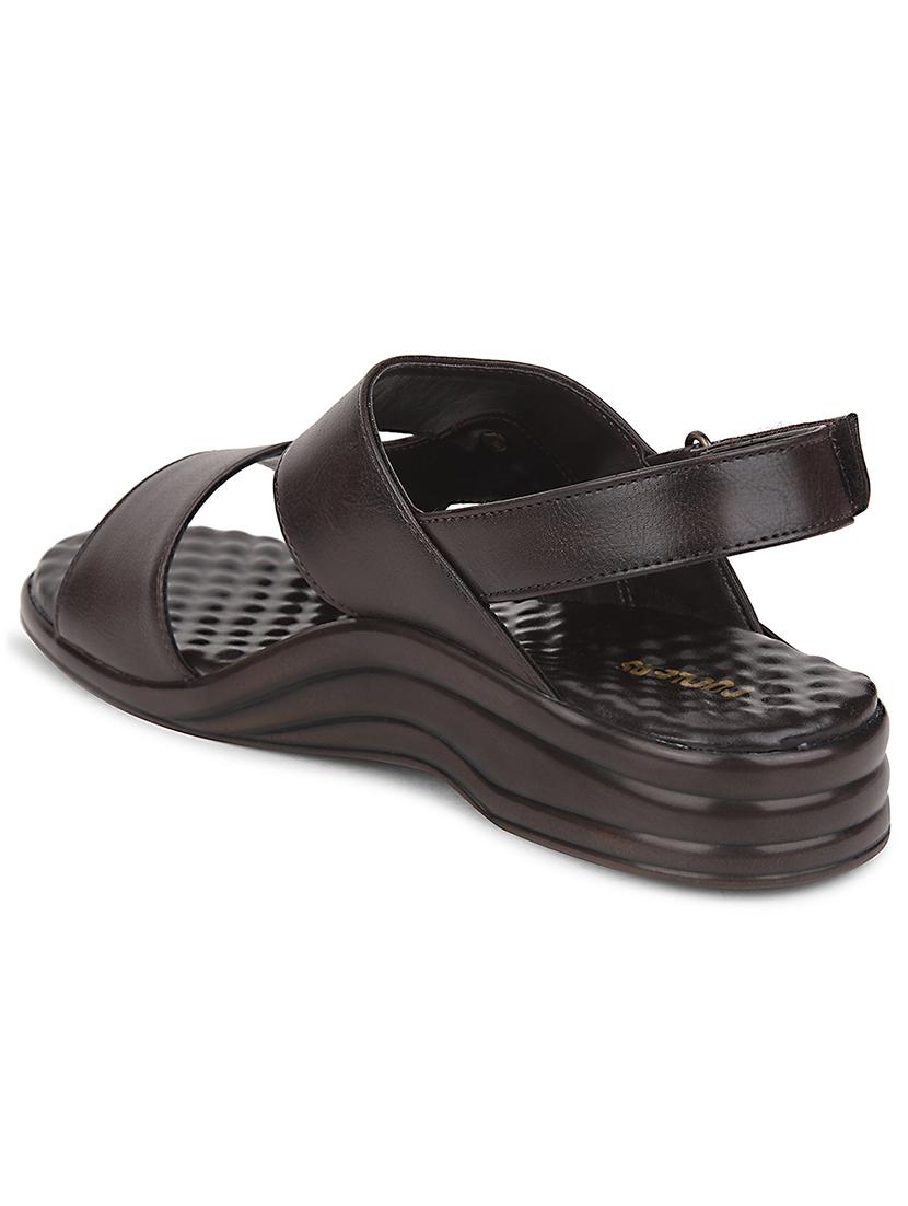men solid back strap sandal - 22029374 - Standard Image - 3