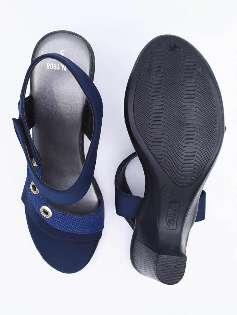 women solid back strap sandal - 22029564 - Standard Image - 3