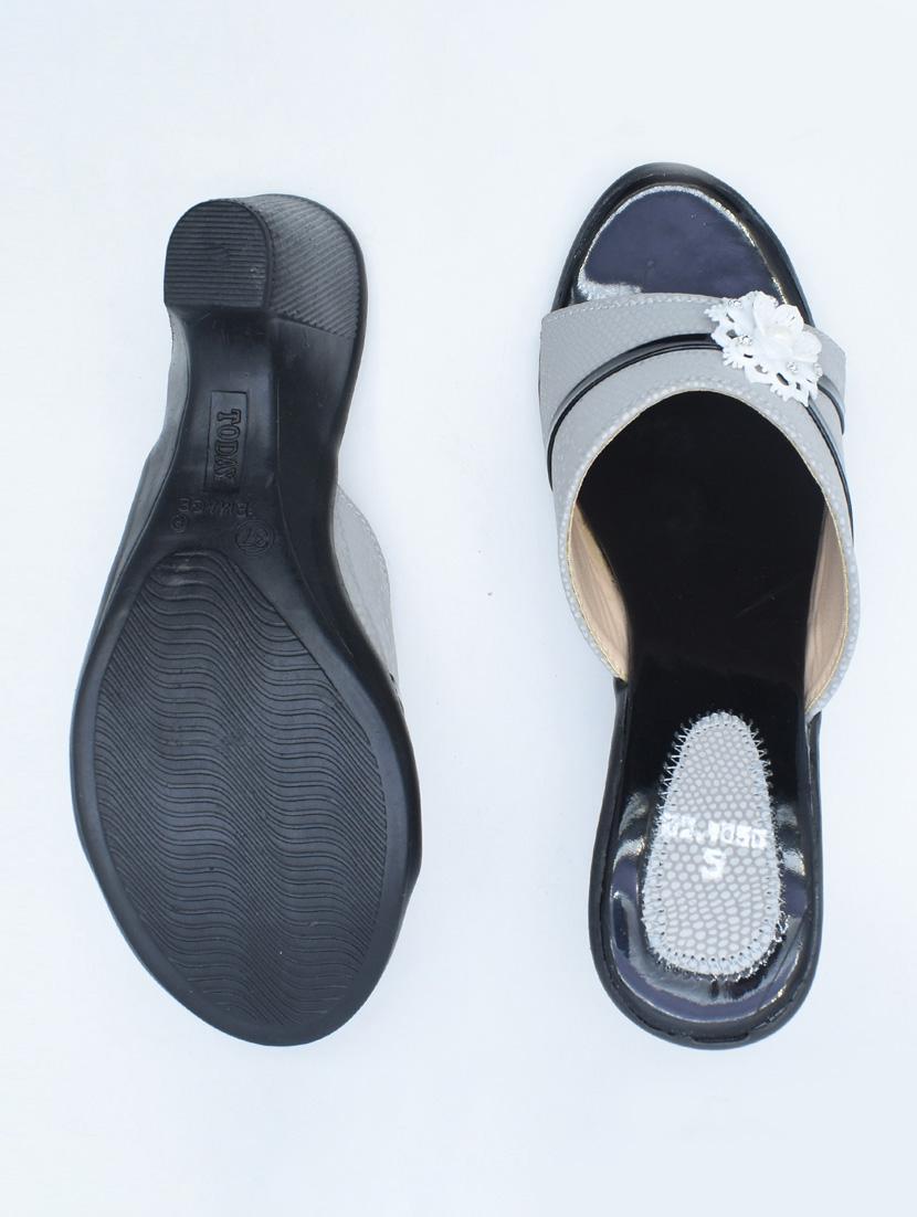 women solid slip on block heel sandal - 22029638 - Standard Image - 3