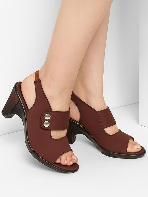 women solid back strap sandal - 22029662 -  Standard Image - 0