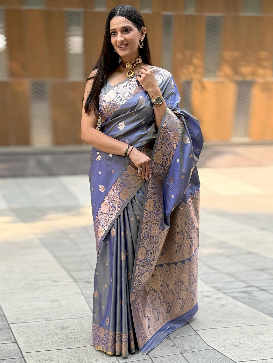 women self design banarasi saree with blouse - 22029992 -  Zoom Image - 0