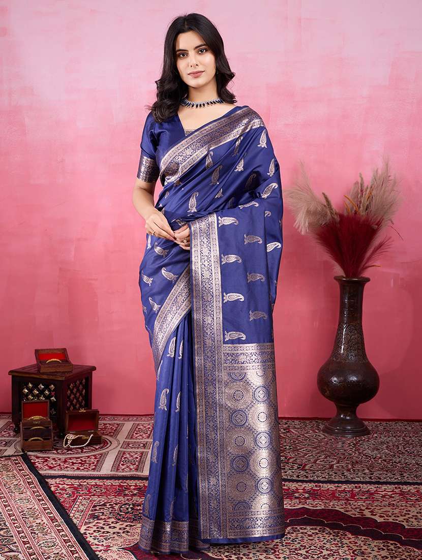 women self design banarasi saree with blouse