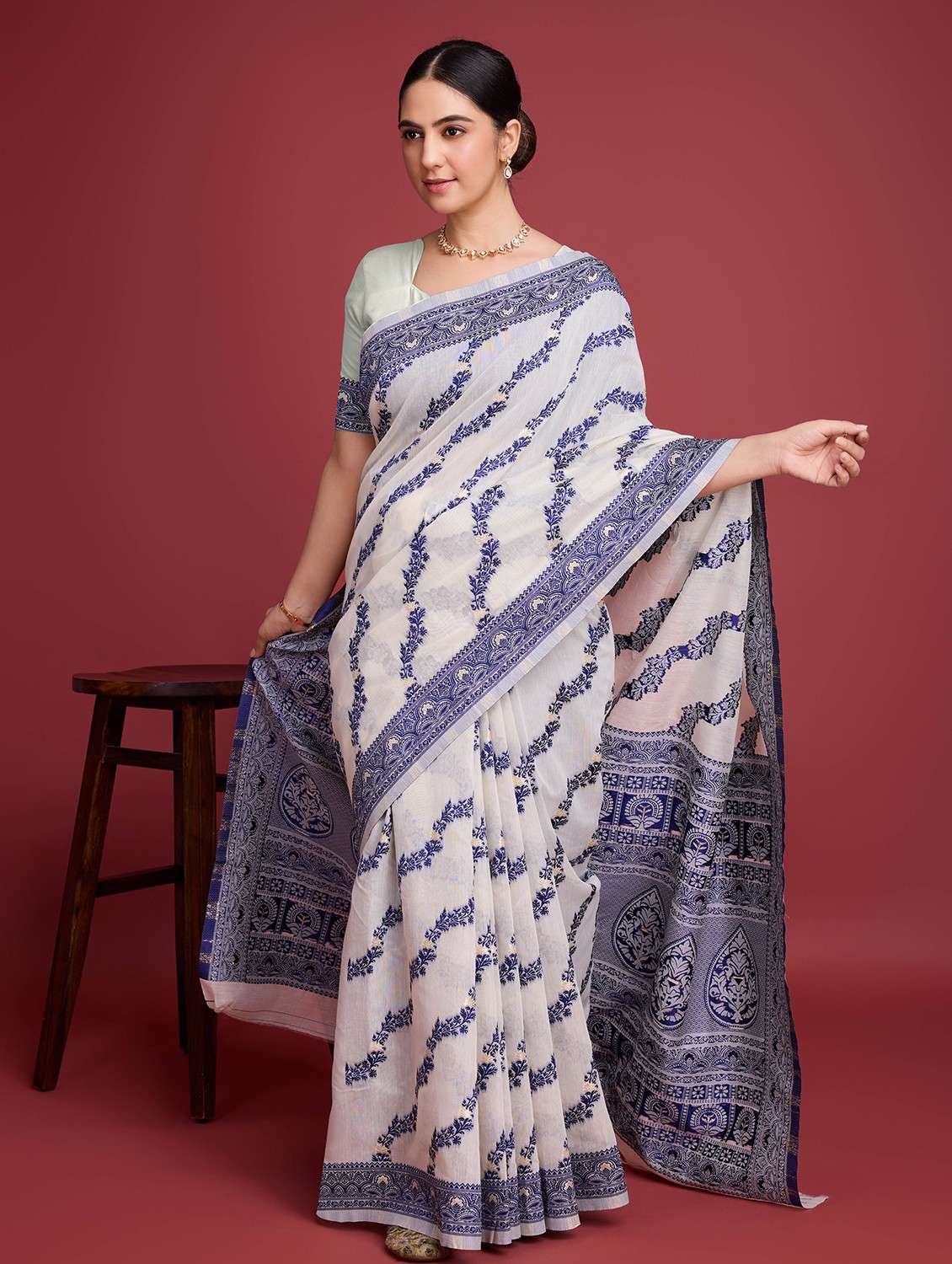 women self design bordered saree with blouse - 22030049 - Standard Image - 3