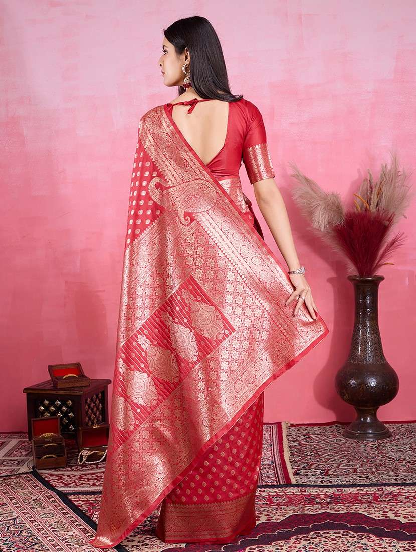 women self design banarasi saree with blouse - 22030056 - Standard Image - 3