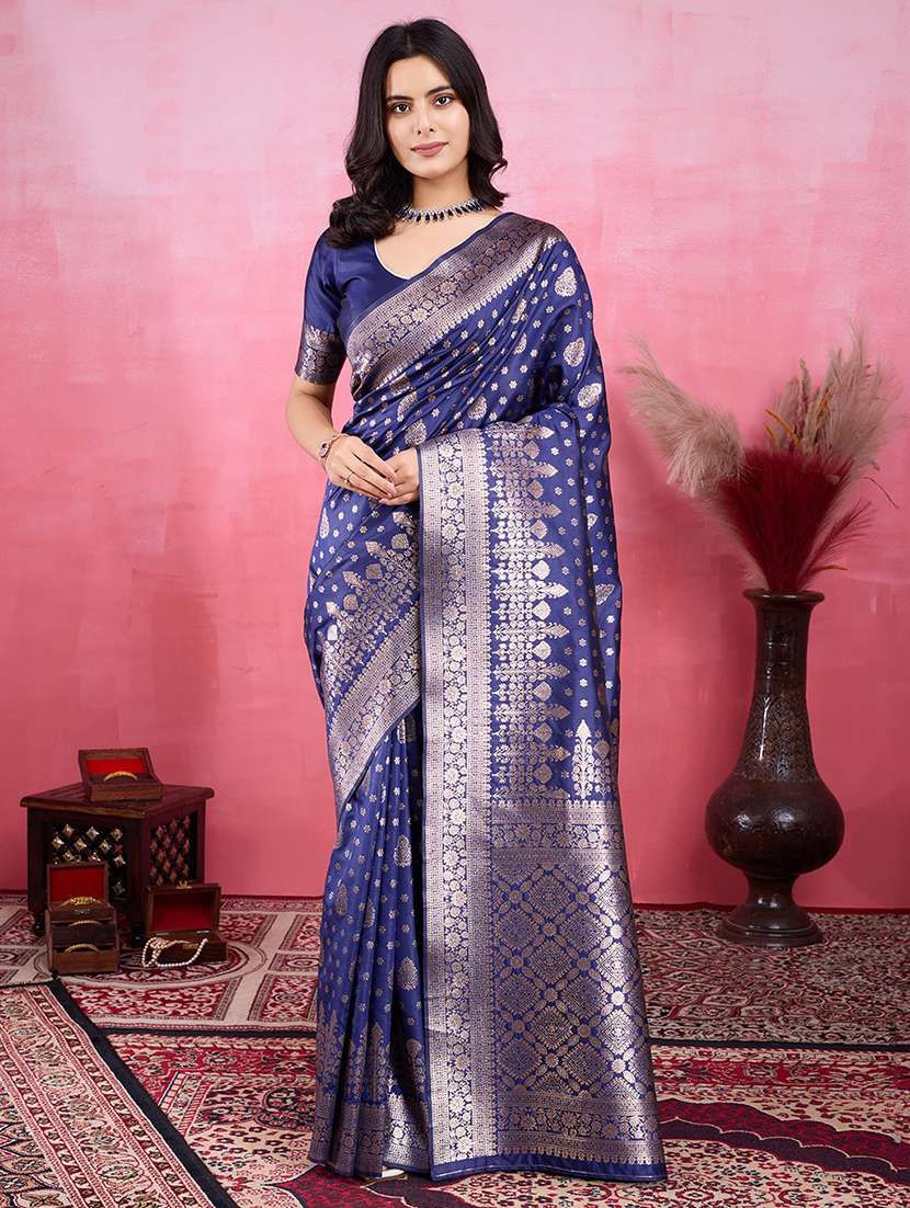 women self design banarasi saree with blouse