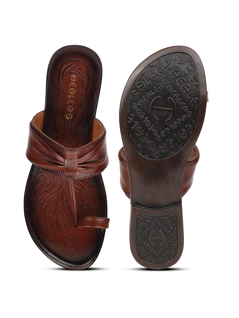 women solid one toe flat sandal - 22030191 - Standard Image - 5