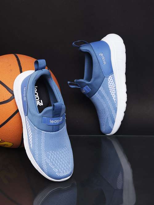 women solid slip on sports shoe - 22030212 - Standard Image - 0