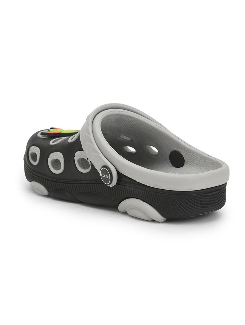 boys printed slip on clogs - 22030469 - Standard Image - 3