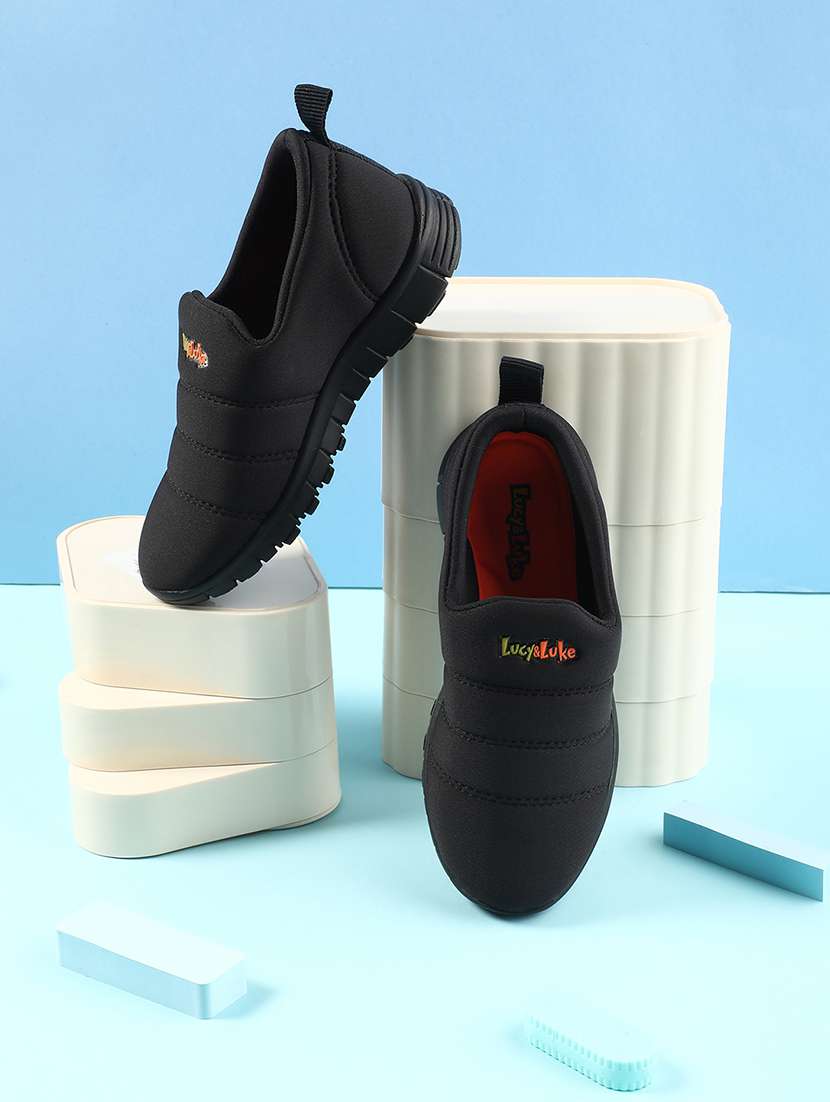 kids solid slip on sport shoe