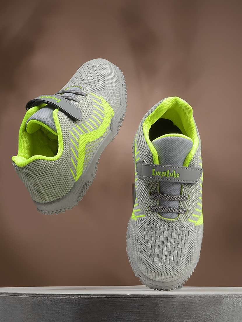 kids solid slip on sport shoe