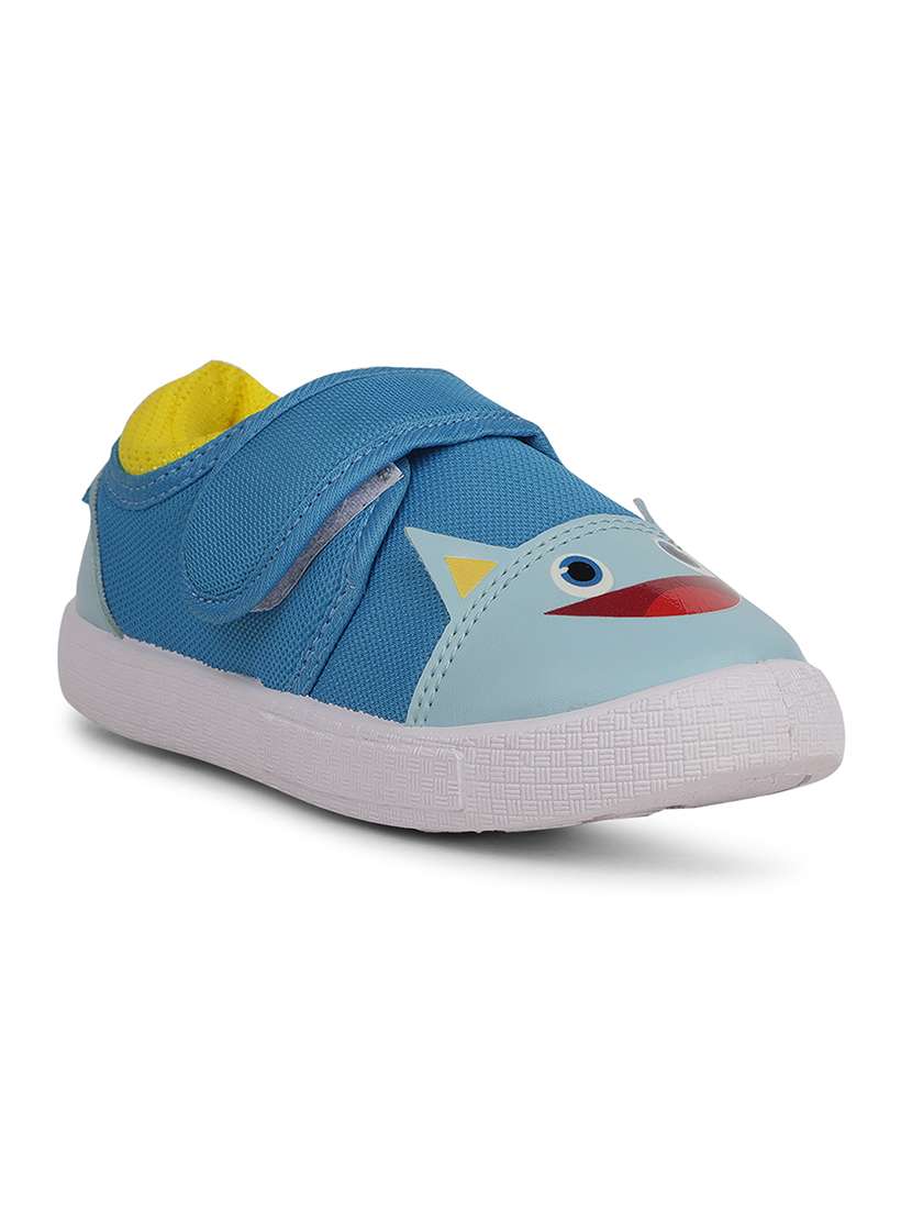 kids printed slip on sport shoe