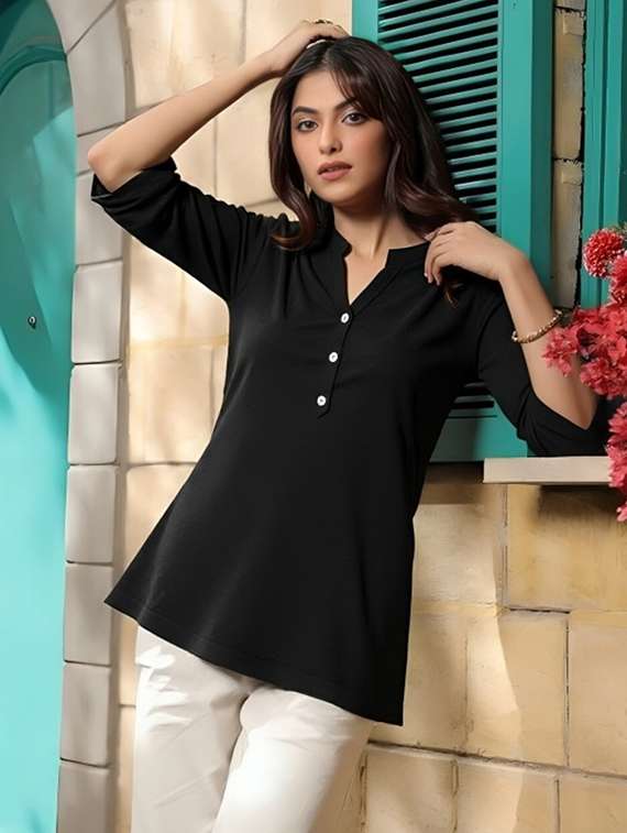 women solid three quarter sleeve tunic