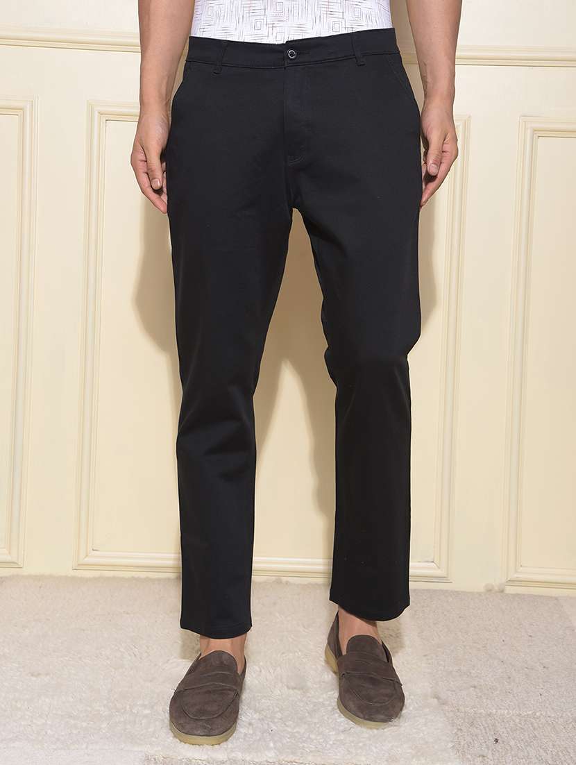 men solid mid rise straight fit chinos 