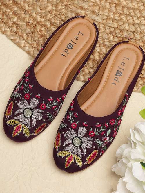 women embroidered slip on mojari - 22030797 -  Standard Image - 0