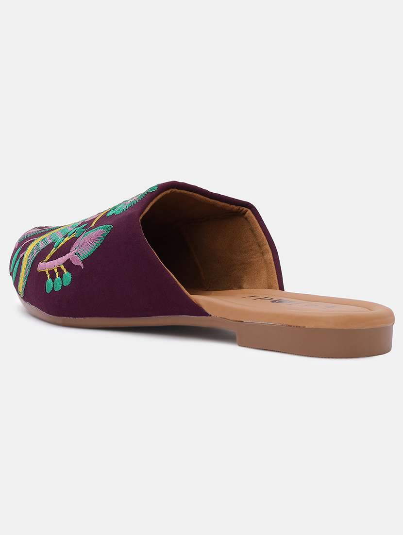women embroidered slip on mojari - 22030805 - Standard Image - 3