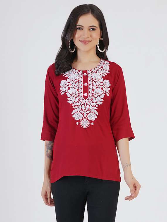 women chikankari three quarter sleeve straight kurti