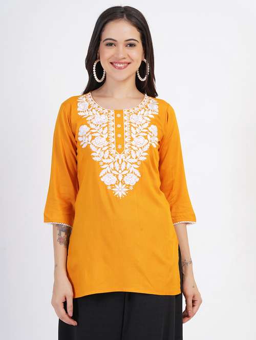 women chikankari three quarter sleeve straight kurti - 22030973 -  Standard Image - 0