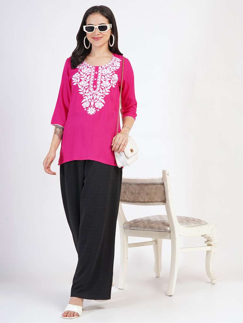 women chikankari three quarter sleeve straight kurti - 22030975 -  Standard Image - 3