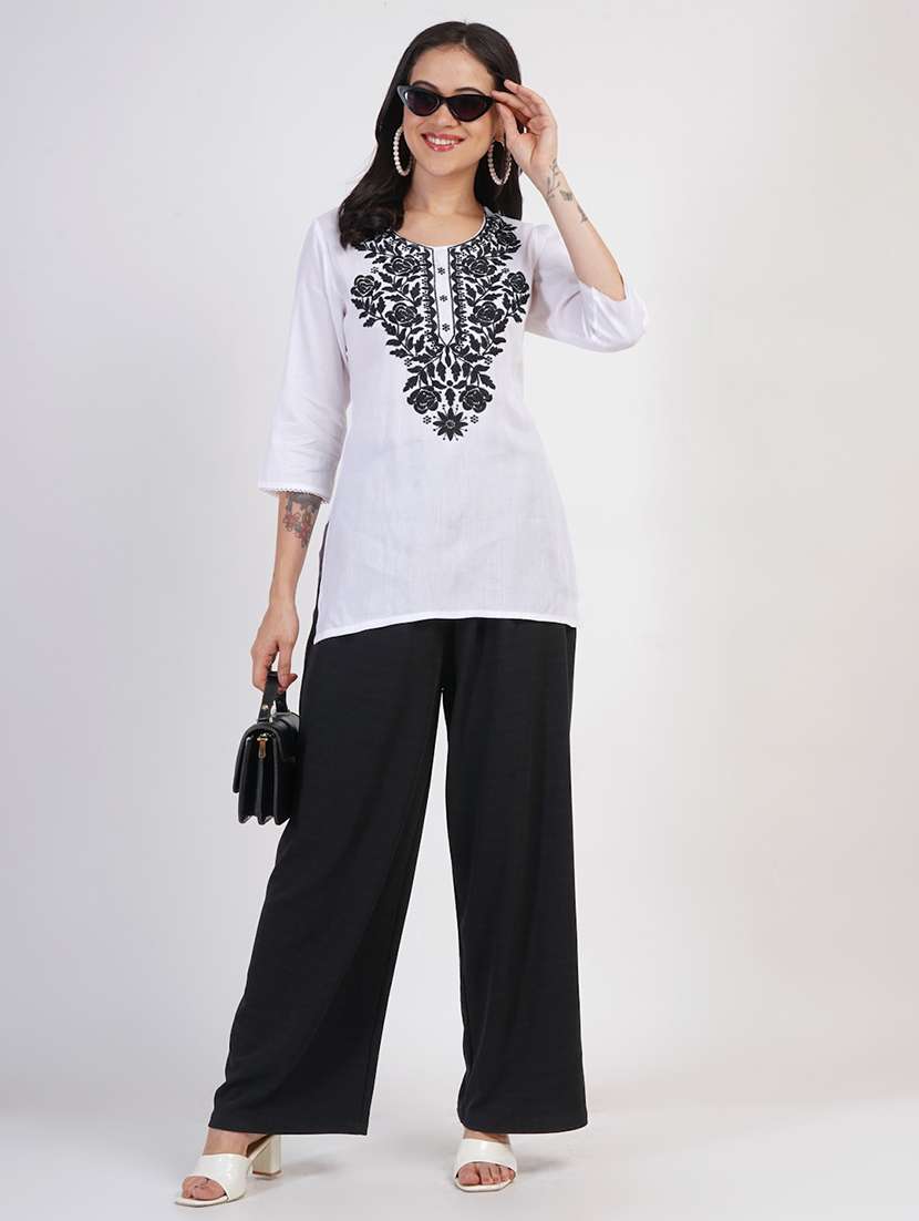 women chikankari three quarter sleeve straight kurti - 22030977 -  Standard Image - 3