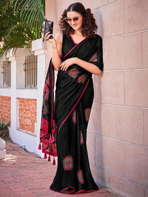 women self design embellished saree with blouse - 22031005 -  Standard Image - 0