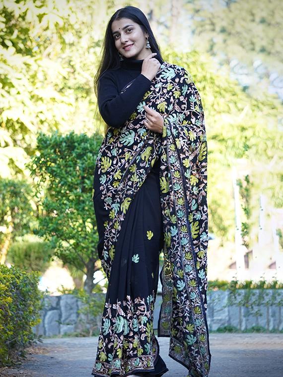 women solid with work embroidered saree with blouse - 22031006 - Standard Image - 3