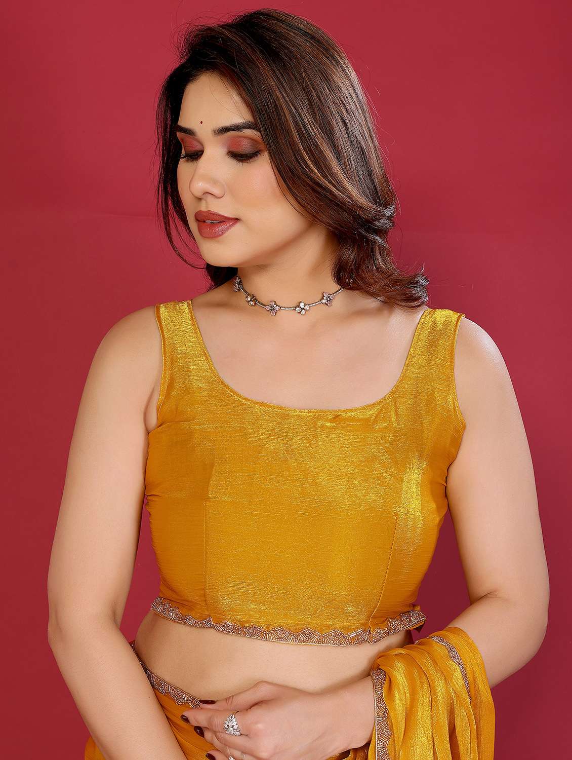 women solid with bordered embellished saree with blouse - 22032255 - Standard Image - 5