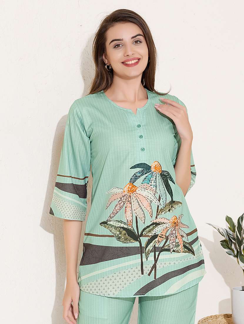 women printed top and trouser co-ord set - 22033400 - Standard Image - 3