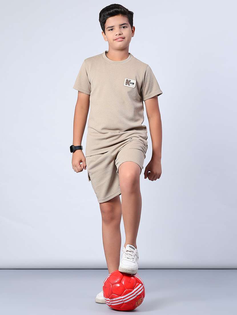 boys solid t-shirt and shorts co-ord set