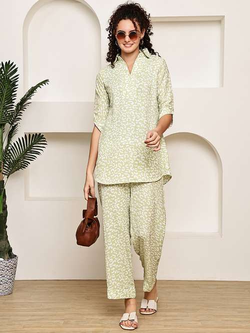 women printed shirt and trouser co-ord set - 22033430 -  Standard Image - 0