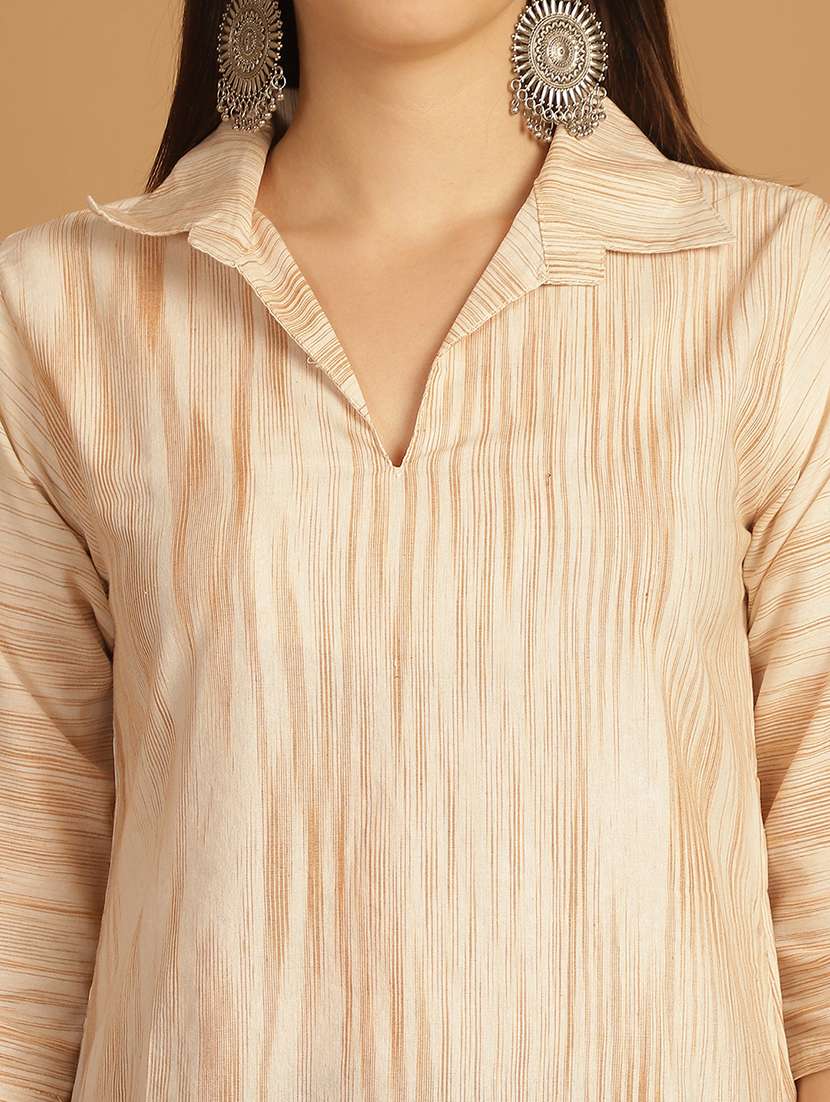 women self design three quarter sleeve straight kurta - 22033487 - Standard Image - 5