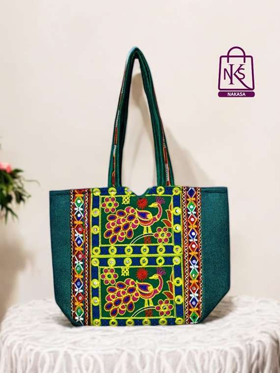 women embroidered tote bag - 22033633 -  Zoom Image - 0