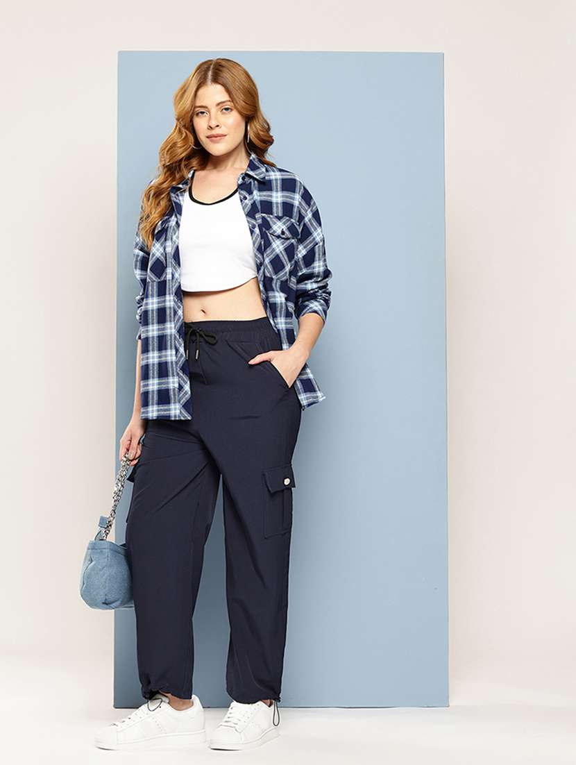 women solid mid rise relaxed fit cargo - 22033776 -  Standard Image - 3