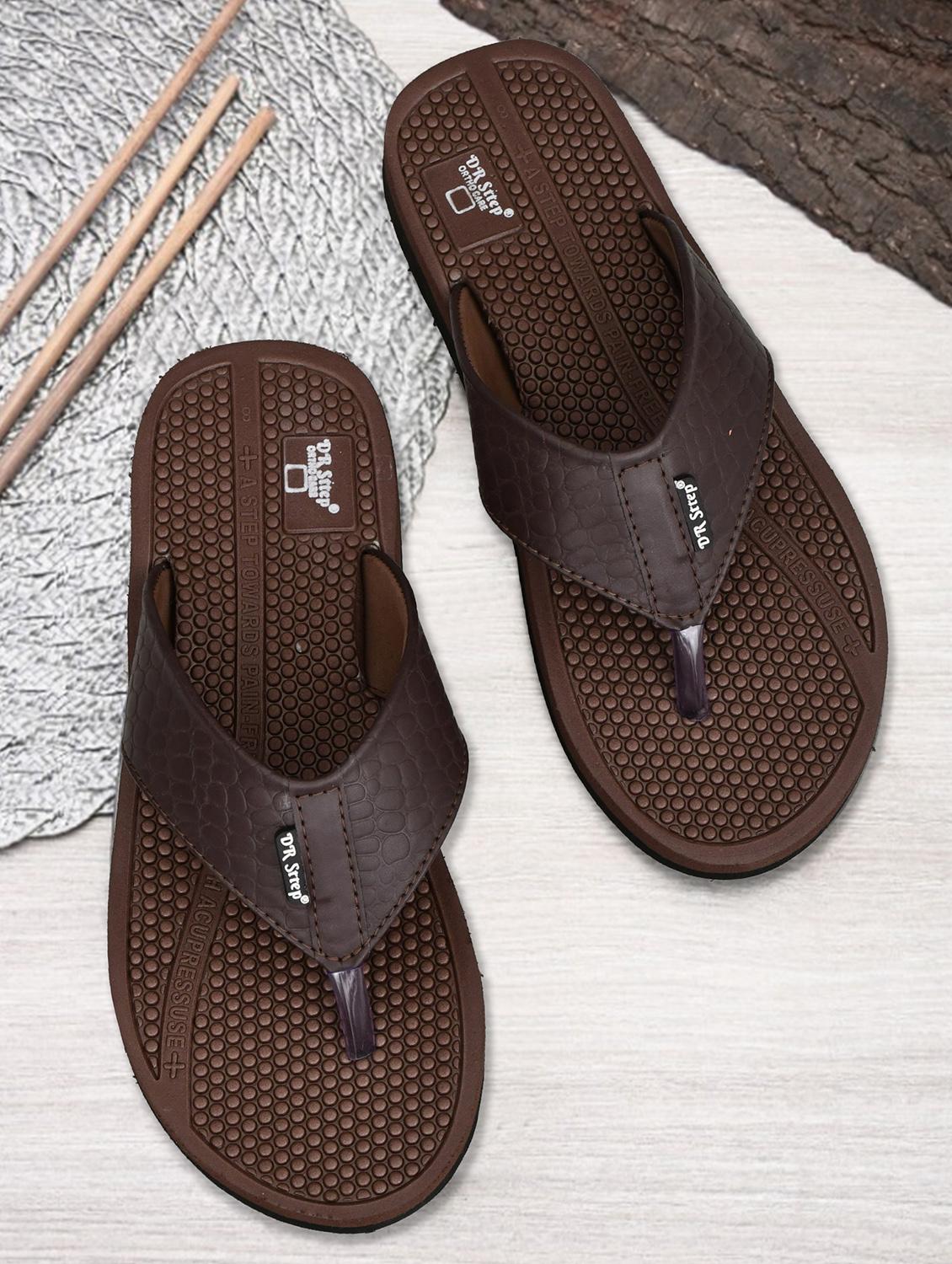 men brown solid slip on slipper
