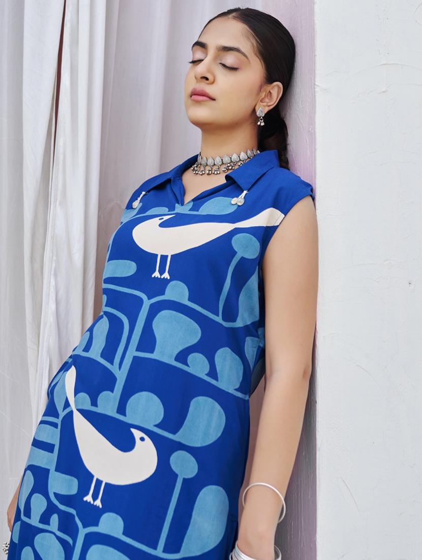 women printed sleeveless kurta and palazzo set - 22034603 - Standard Image - 5