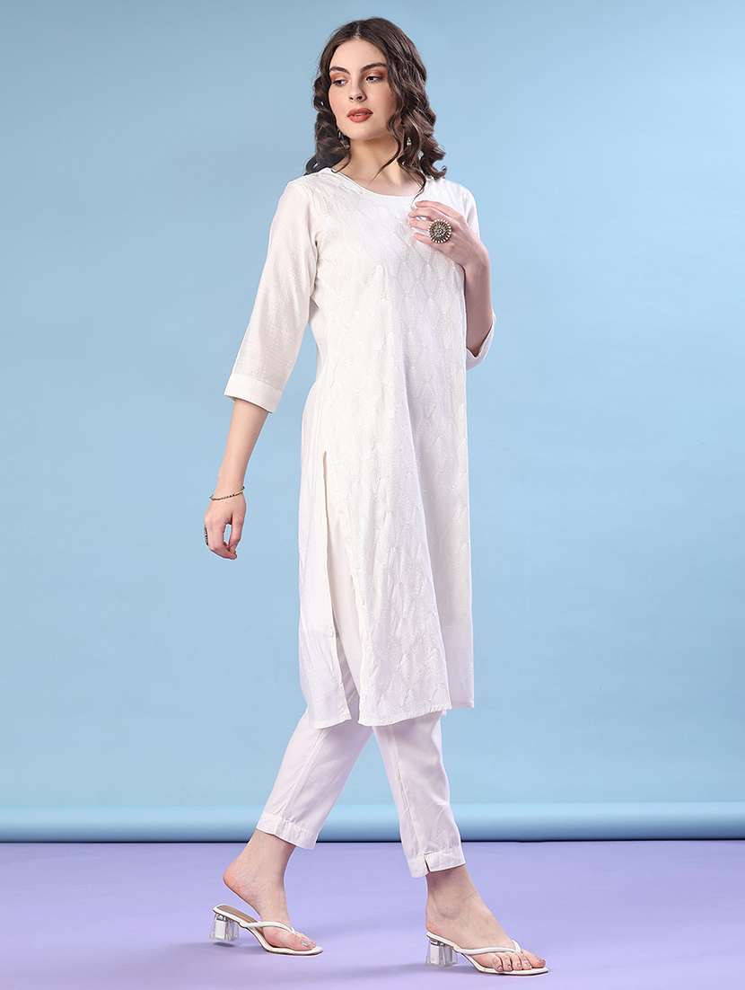 women solid with work three quarter sleeve straight kurta - 22034820 -  Standard Image - 3