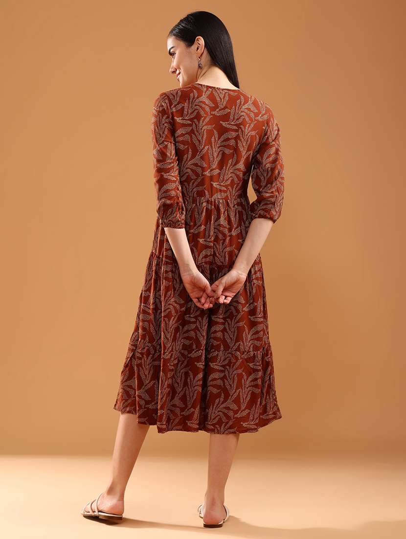 women printed three quarter sleeve tiered dress - 22034857 -  Standard Image - 3