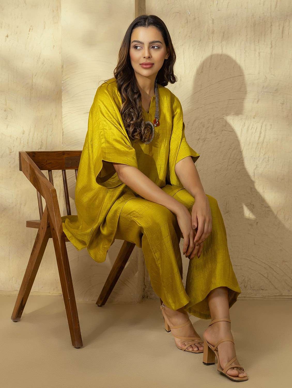 women solid kaftan kurta and pant set - 22035116 - Standard Image - 5