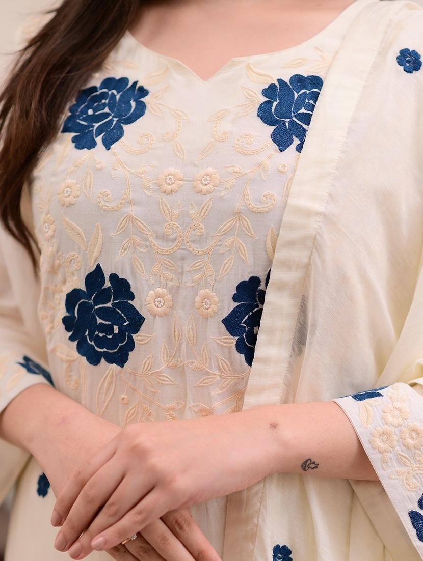 women embroidered kurta and pant with dupatta - 22035139 - Standard Image - 3