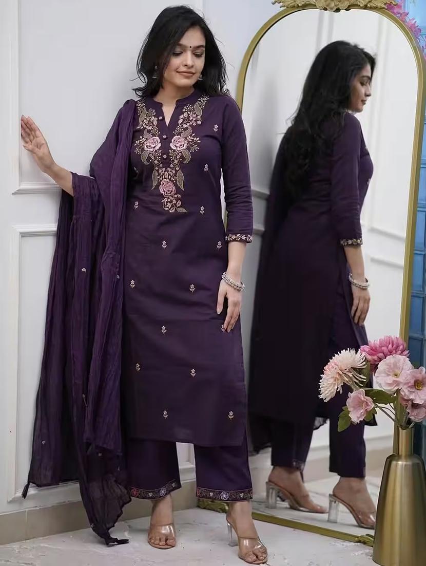women embroidered kurta pant with dupatta set - 22035141 -  Zoom Image - 0