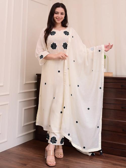 women embroidered three quarter sleeve kurta pant with dupatta set - 22035144 -  Standard Image - 0