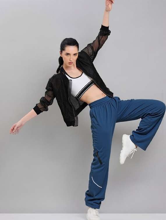 women solid mid rise parachute pants - 22035177 - Standard Image - 3