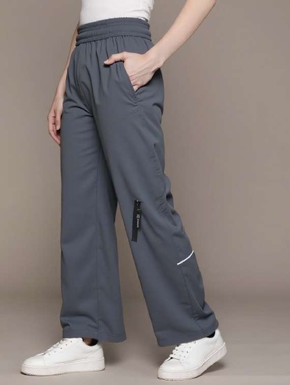 women solid mid rise parachute pants - 22035181 -  Zoom Image - 0