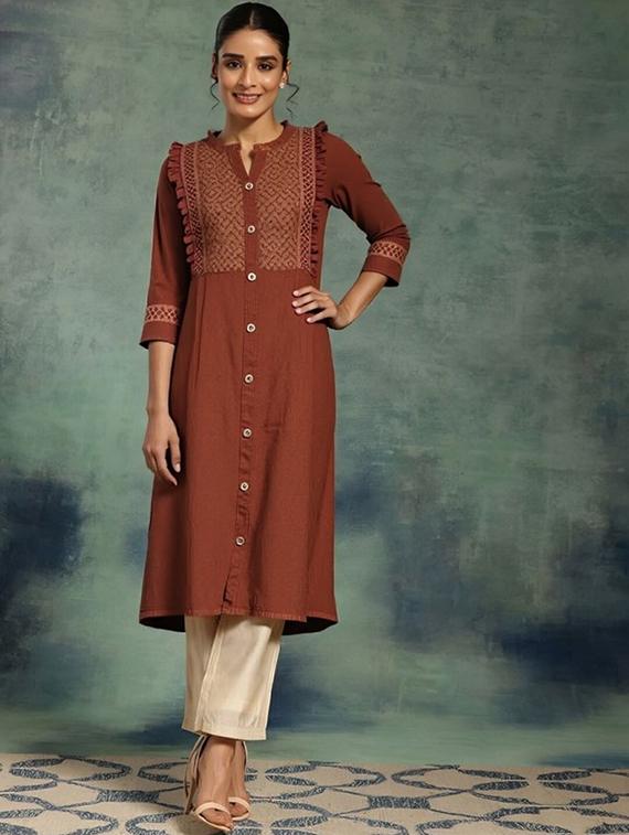 women solid three quarter sleeve straight kurta - 22035281 - Zoom Image - 0